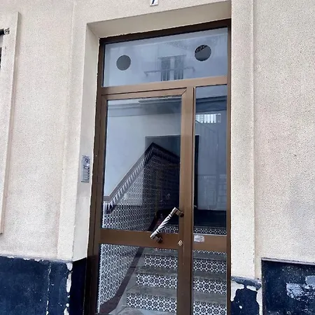 Gatu Paraguay , Preferente Mayores 25 Anos Y Familias Apartament